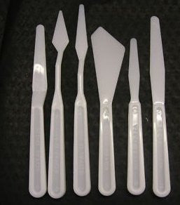 6 PIECE PLASTIC PALETTE KNIFE